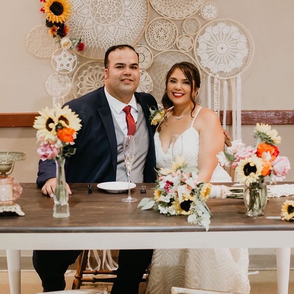 Meet your Posher, Tony & Mayra - Picture 3 of 3